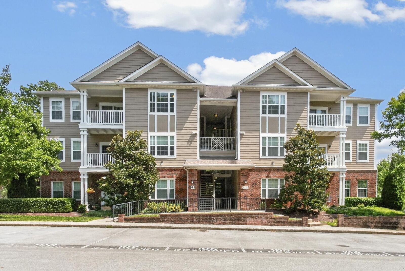 Property Photo: 8605 Peckham Ln 9 TN 37013