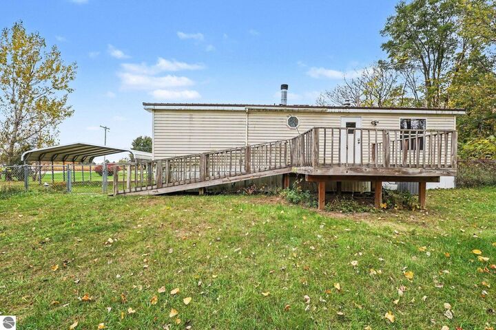 Property Photo: 5176 N State Road MI 48801