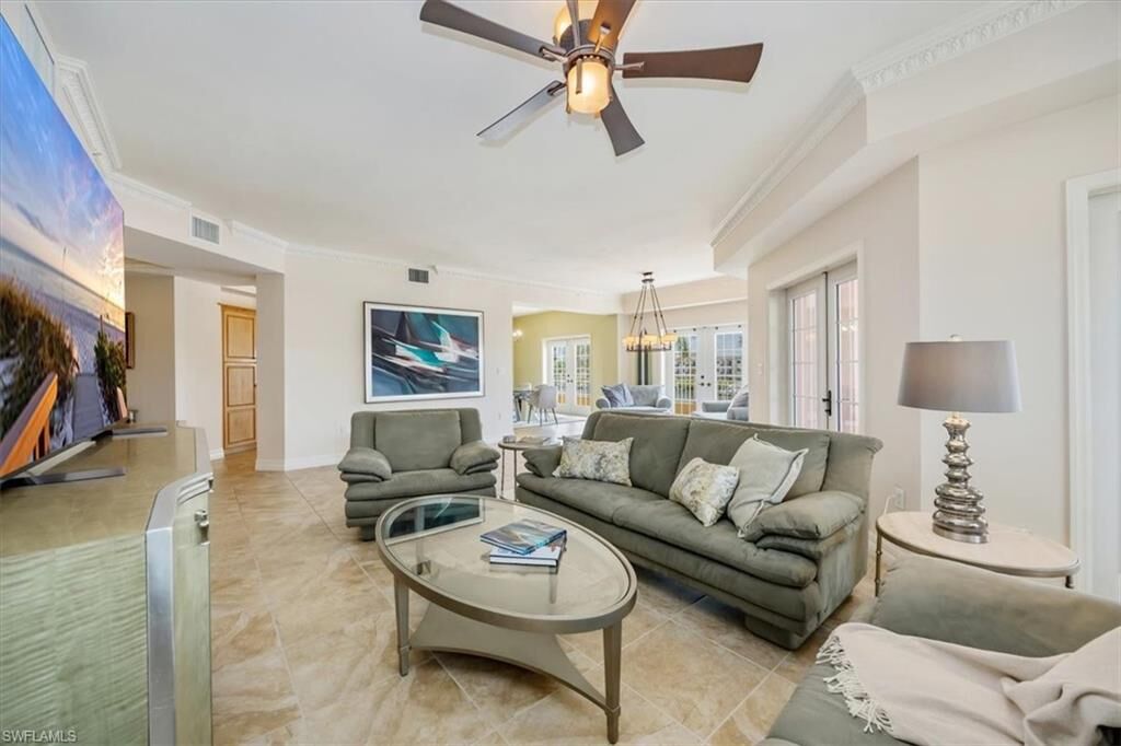 Property Photo:  451 Bayfront Pl 5207  FL 34102 