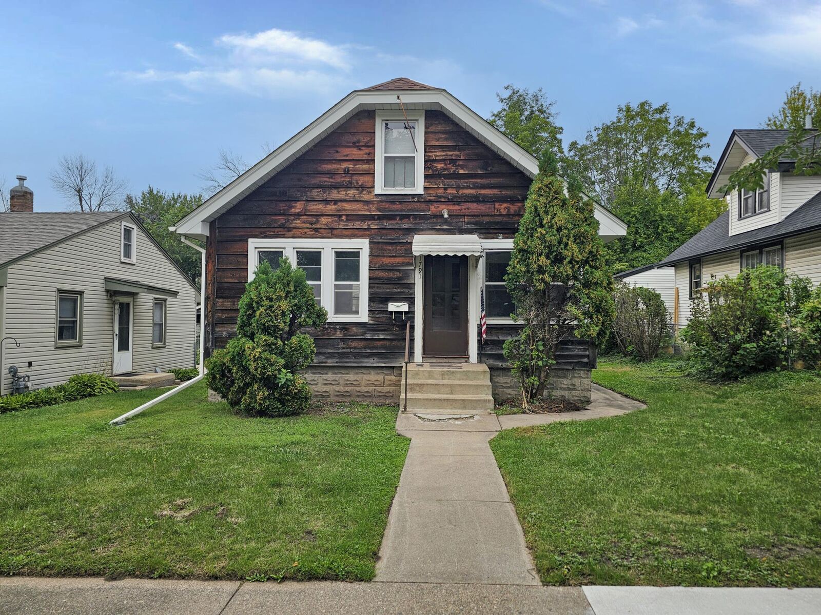 Property Photo:  1791 York Avenue  MN 55119 