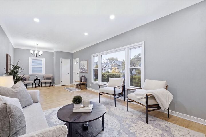 Property Photo:  1128 Selby Avenue  MN 55104 