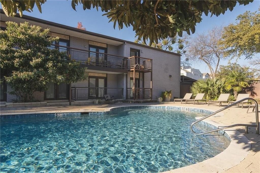 Property Photo:  2722 Knight Street 406E  TX 75219 