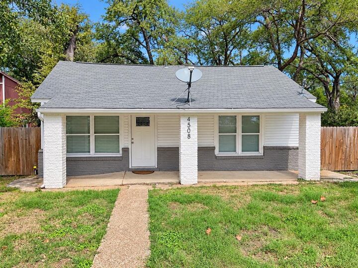 Property Photo: 4508 Ohio Garden Road TX 76114