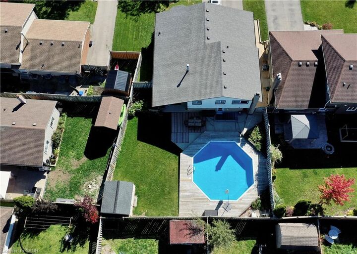Property Photo:  42 Blackwell Drive  ON N2N 1P8 