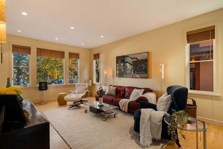 Property Photo: 1717 7 Avenue NW AB T2N 0Z5