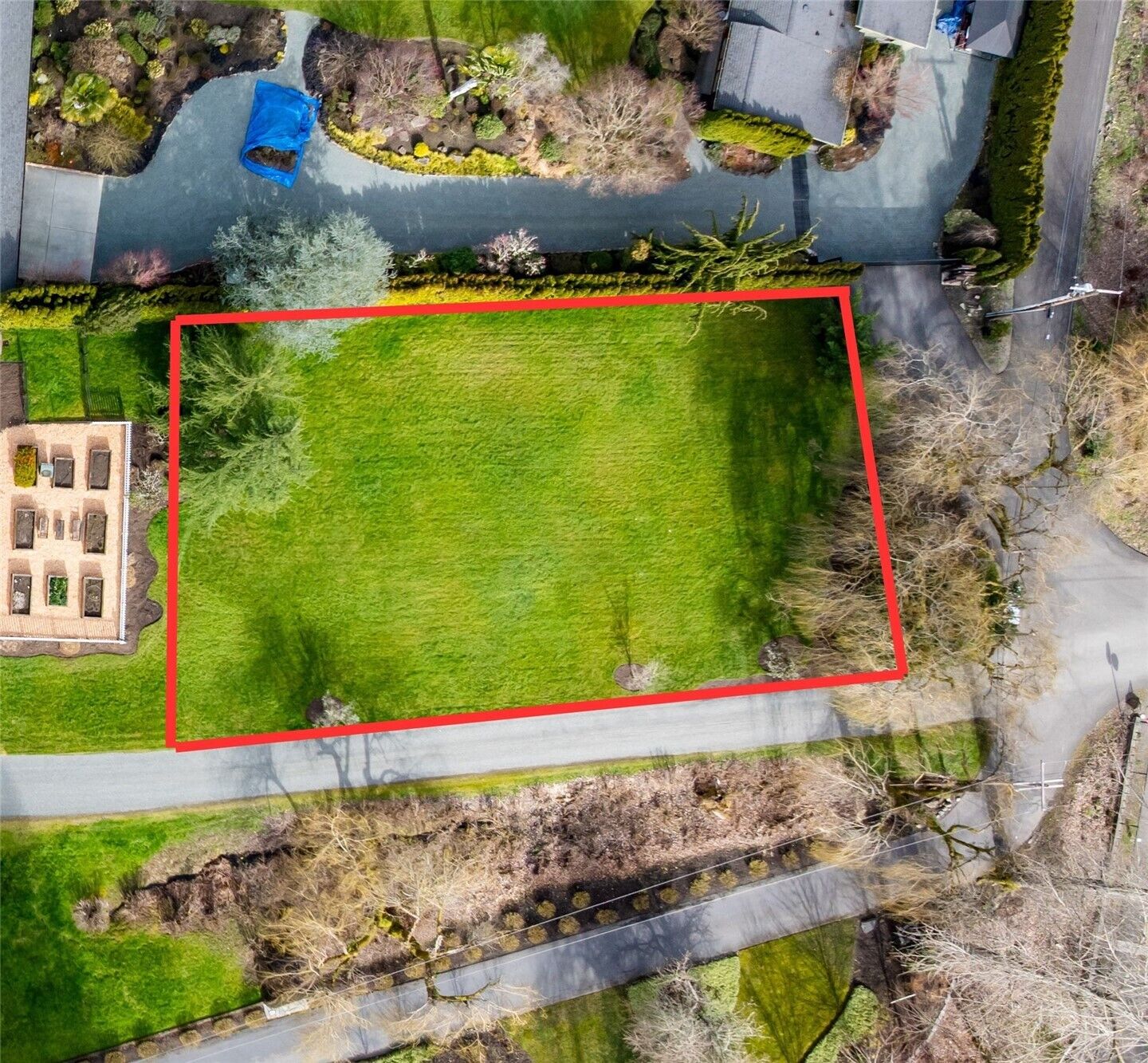 Property Photo:  6 Xx E Lake Sammamish Parkway SE  WA 98074 
