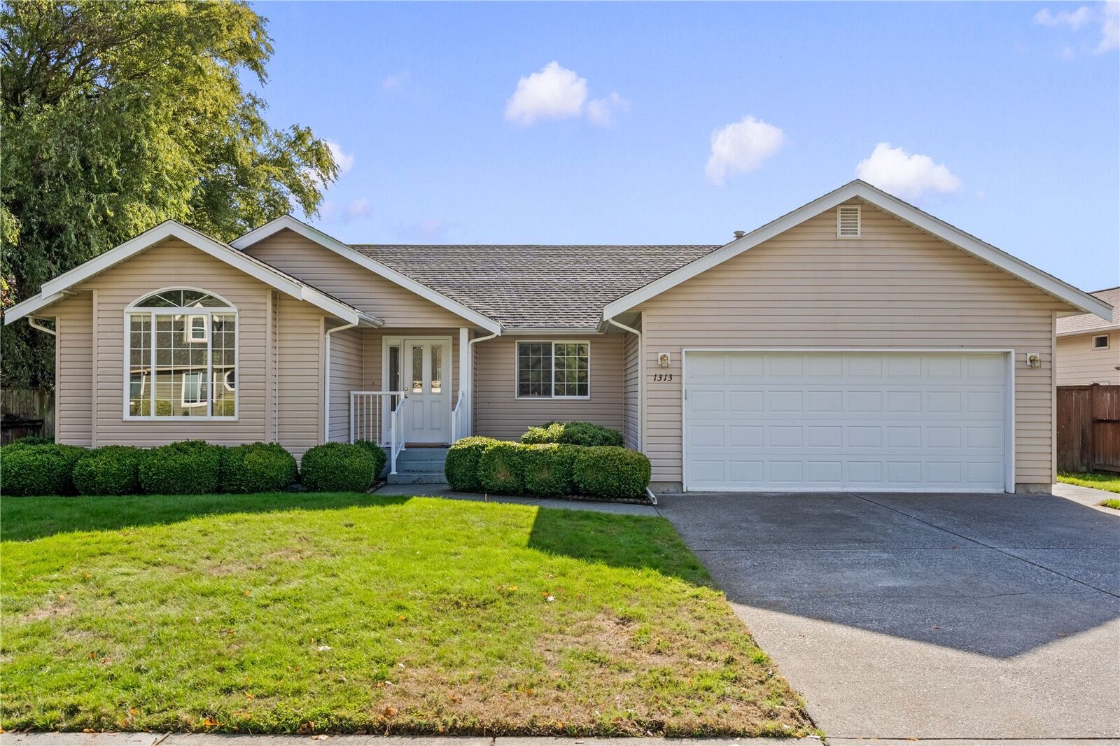 Property Photo: 1313 Pine Street WA 98264