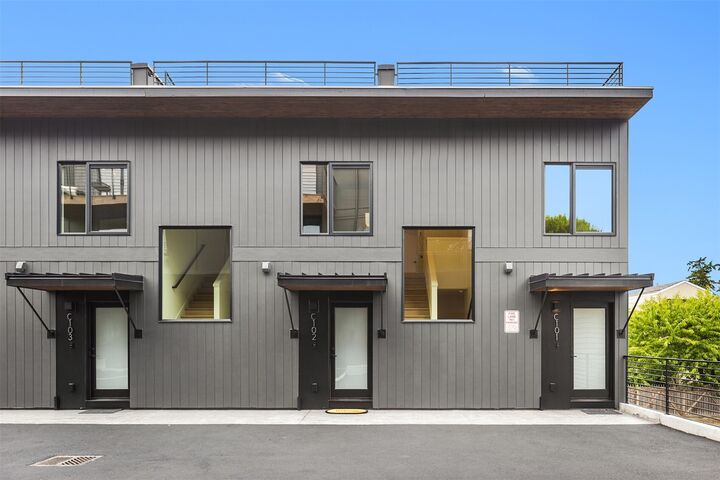 Property Photo: 614 5th Avenue S C106 WA 98020
