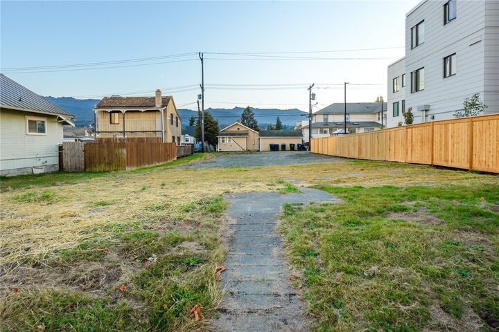 Property Photo:  130 W Second St  WA 98362 