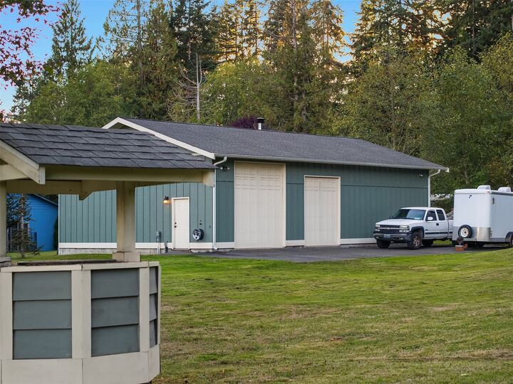Property Photo: 20004 87th Avenue SE WA 98296