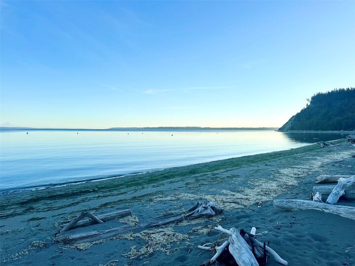 Property Photo:  1924  Shore Avenue  WA 98249 
