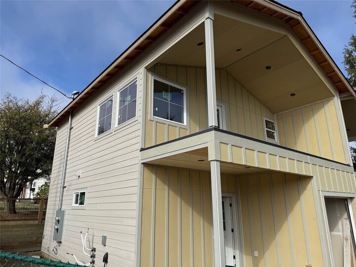 Property Photo:  7414  Cascade Drive 2A  WA 98203 