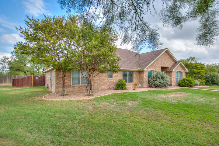 Property Photo: 4314 Riverfalls Court TX 76903
