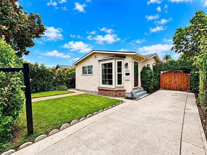 Property Photo:  1115 E 105th Street  CA 90002 
