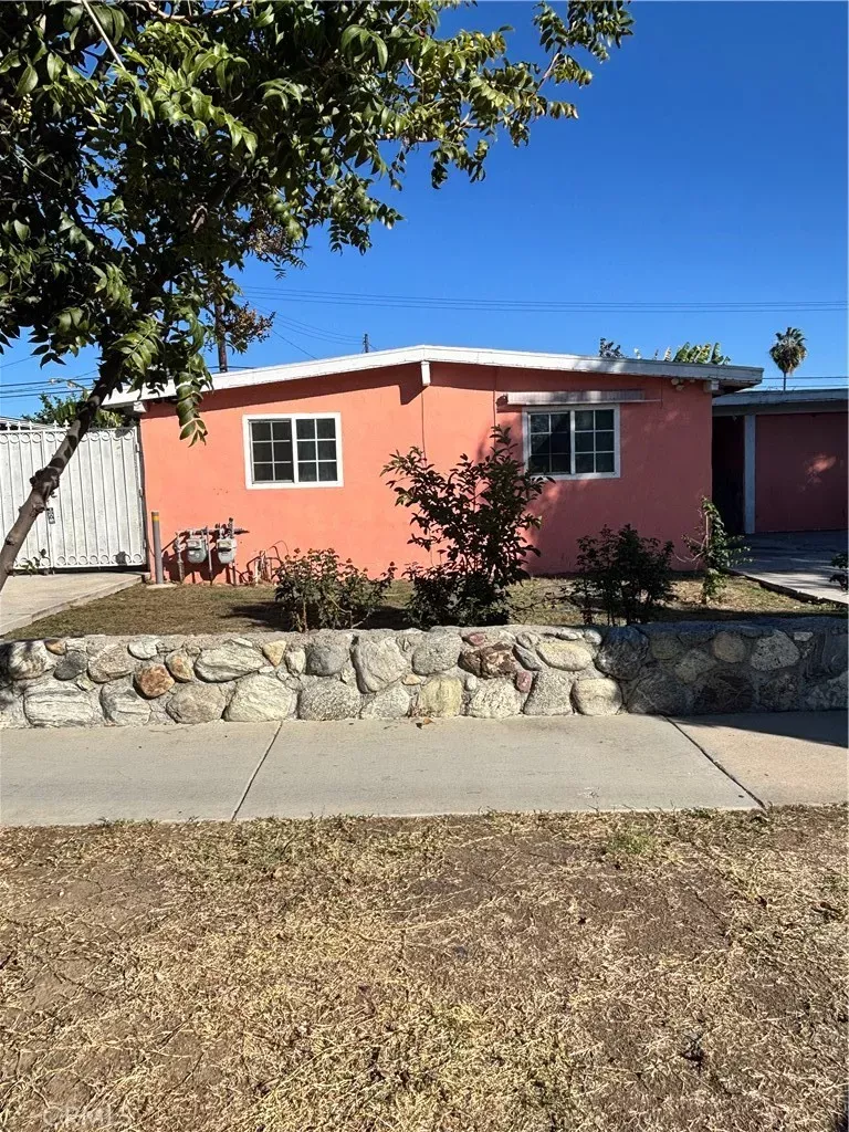 Property Photo:  338 S Sandalwood  CA 91744 
