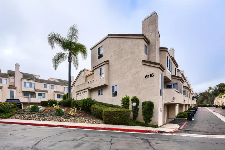 Property Photo: 6116 Calle Mariselda 304 CA 92124