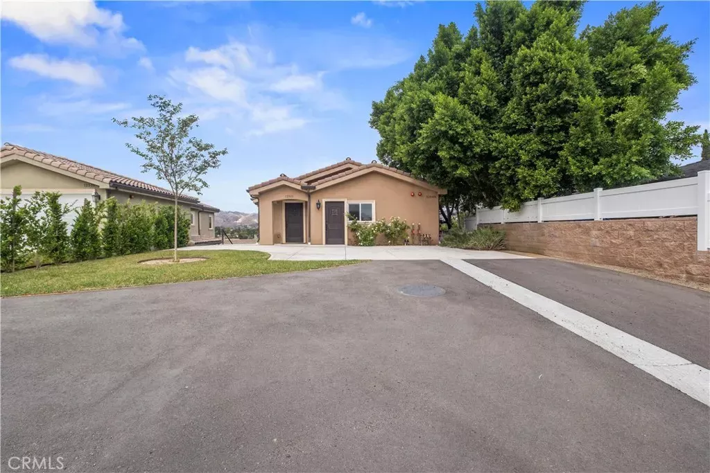 Property Photo:  12511 N Haleh Lane  CA 91342 