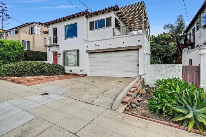 Property Photo:  3319-21 Columbia St  CA 92103 