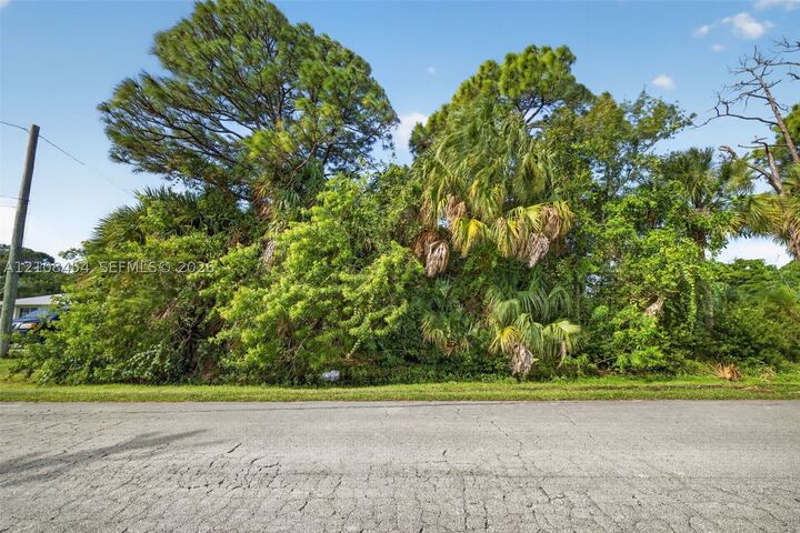 Property Photo:  6001 Raintree Trl  FL 34982 