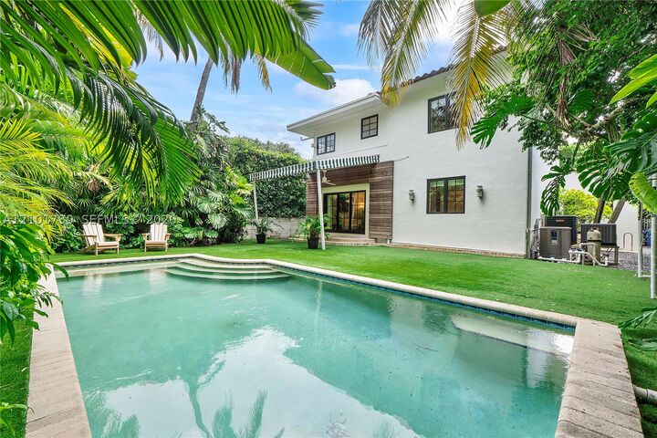 Property Photo:  435 W 51st St  FL 33140 