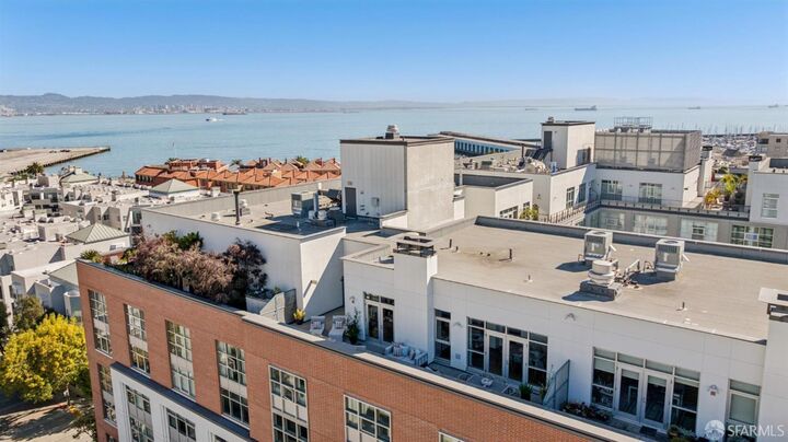 Property Photo:  200 Brannan Street 512  CA 94107 