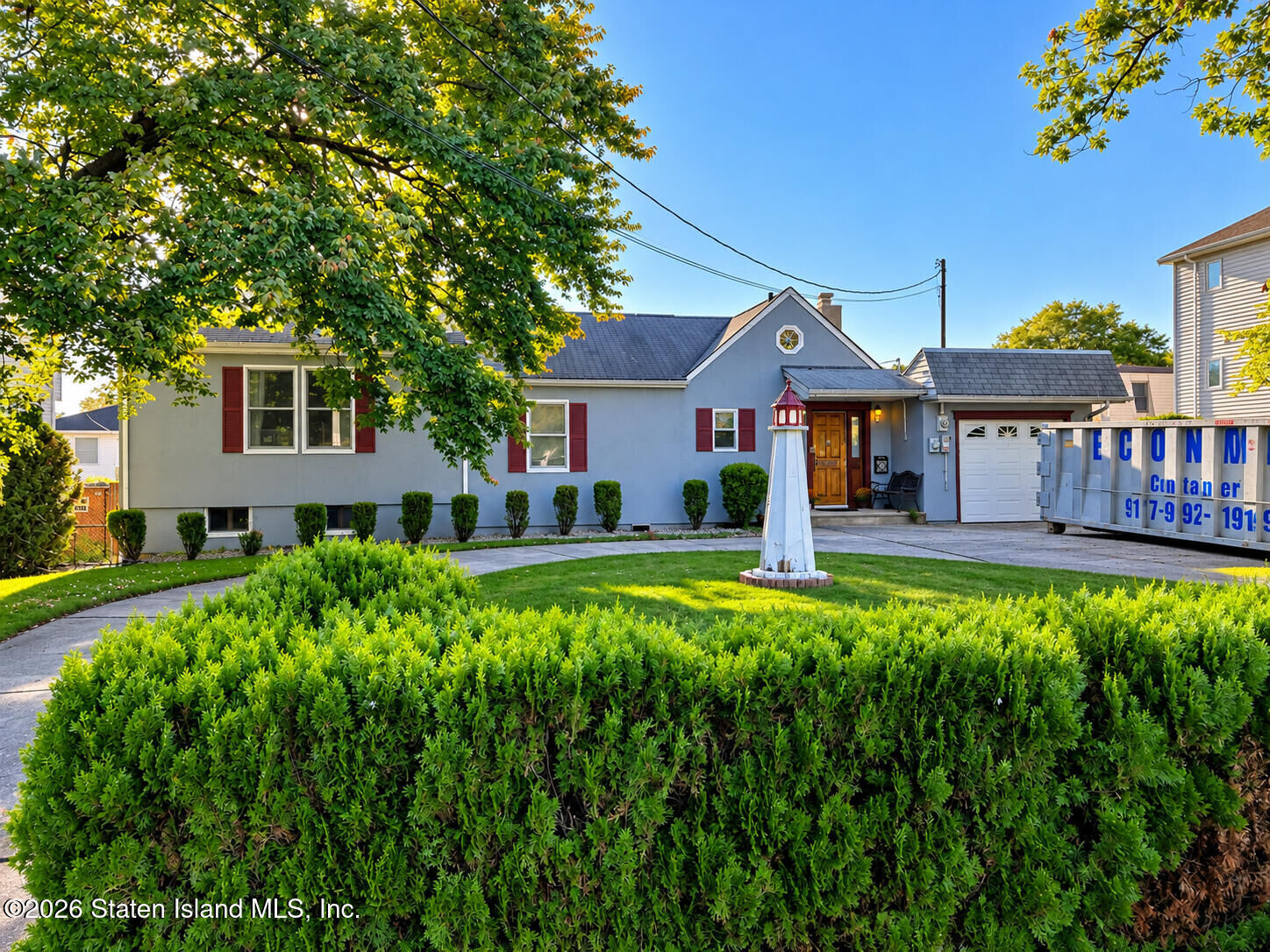 Property Photo:  514 Drumgoole Road E  NY 10312 