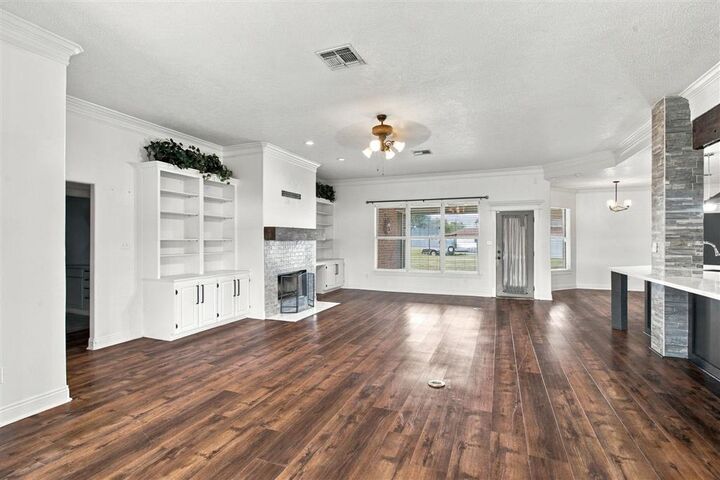 Property Photo: 936 N Kade Lane N LA 70605