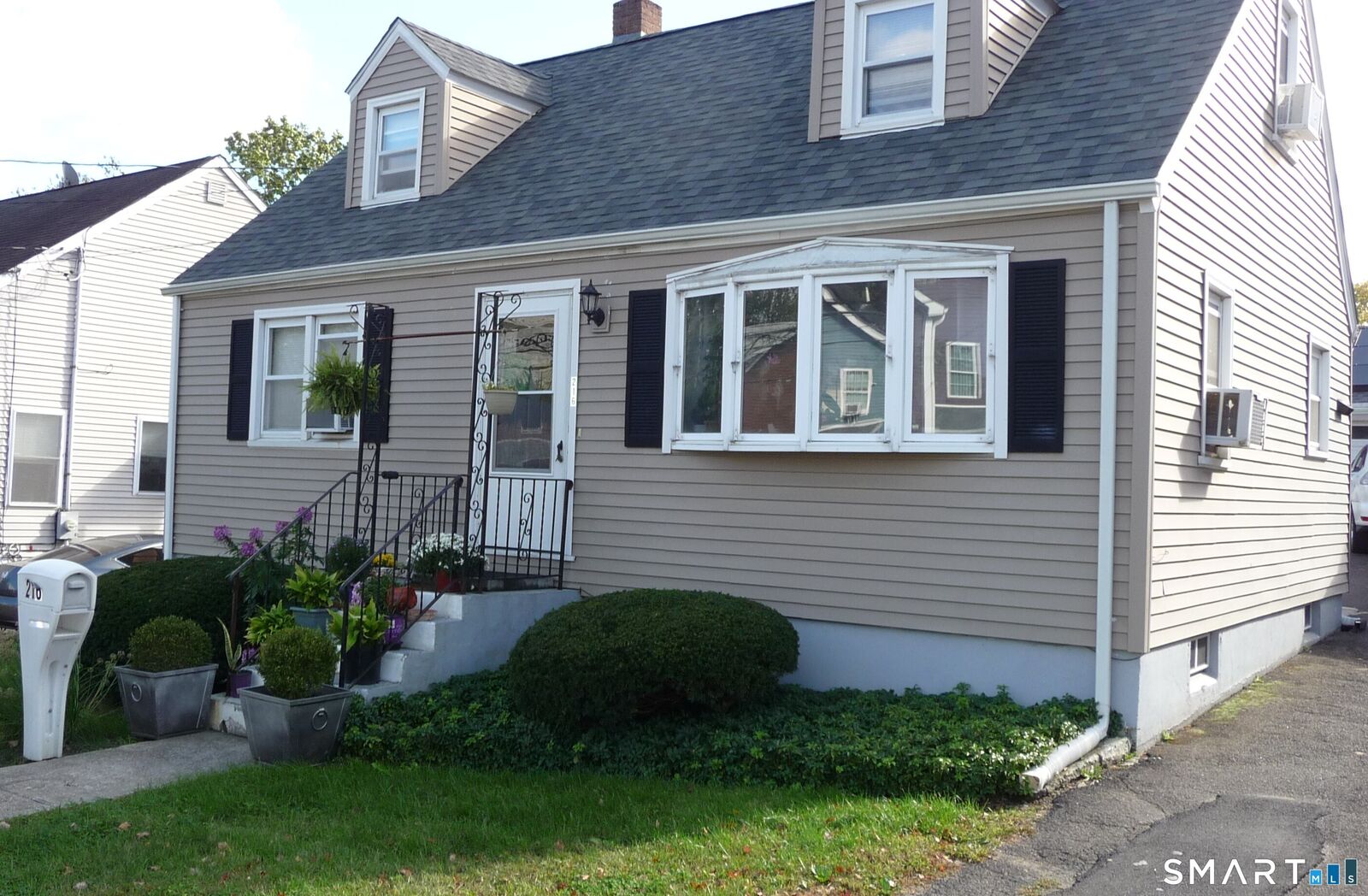 Property Photo: 216 Granfield Avenue CT 06610