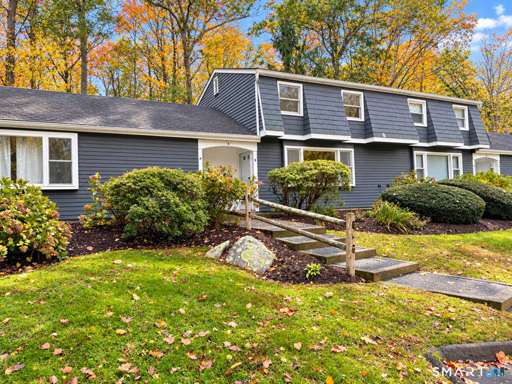 Property Photo: 20 Comstock Avenue 4B CT 06442