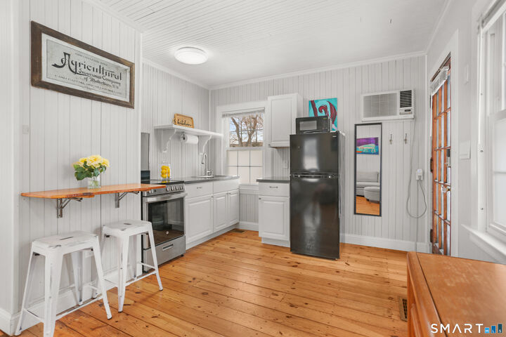 Property Photo: 1360 Whitney Avenue CT 06517