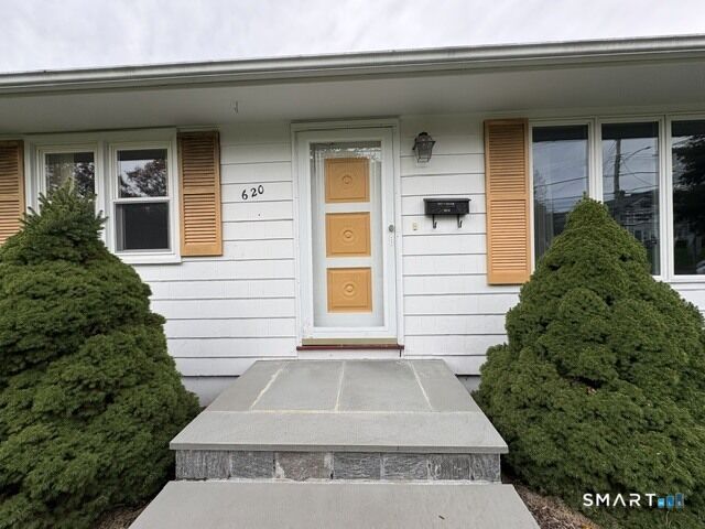 Property Photo:  620 Merwin Avenue  CT 06460 