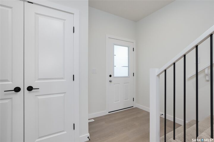 Property Photo:  141 Emma Crescent  SK S7V 2T1 
