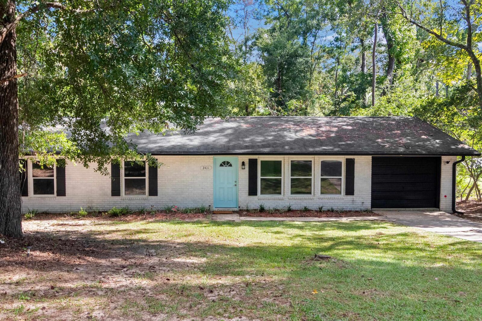 Property Photo: 2421 Lola Drive FL 32301