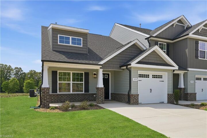 Property Photo:  207 Highlander Terrace  NC 27298 