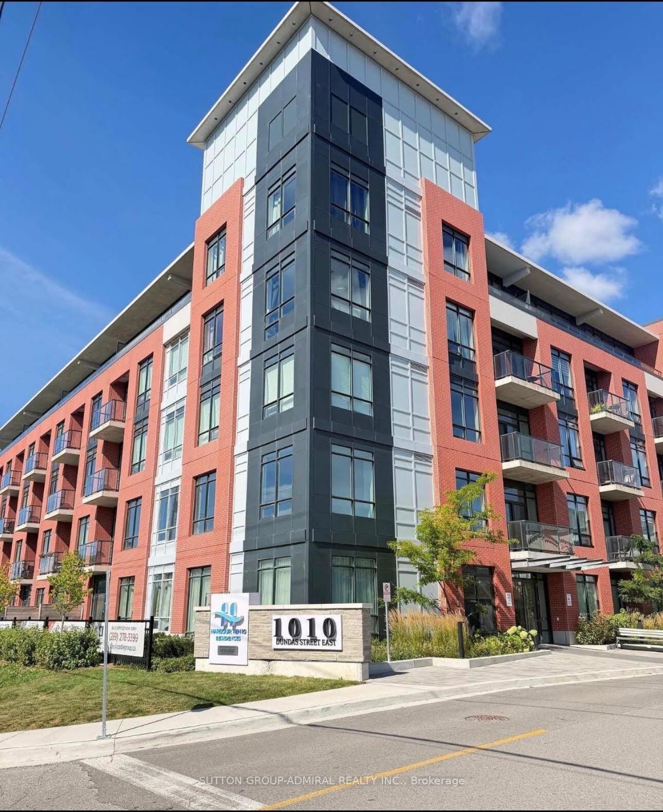 Property Photo:  1010 Dundas Street E 514  ON L1N 0L6 