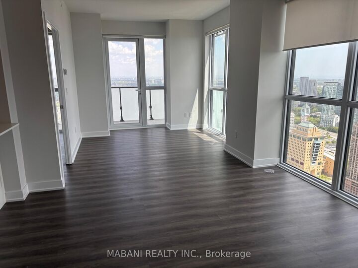 Property Photo:  430 Square One Drive 4303  ON L5B 0L6 