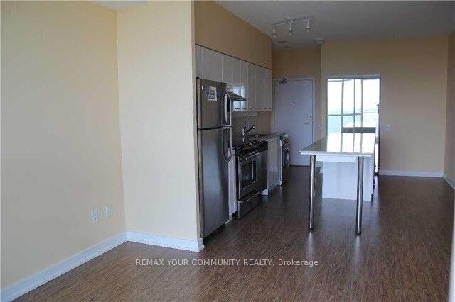 Property Photo:  29 Singer Court 2812  ON M2K 0B3 