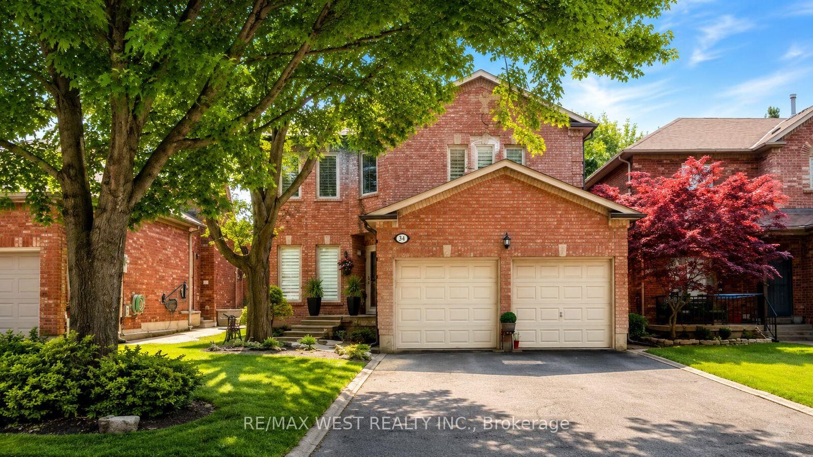 Property Photo:  31 Mulholland Drive  ON L4J 7T7 