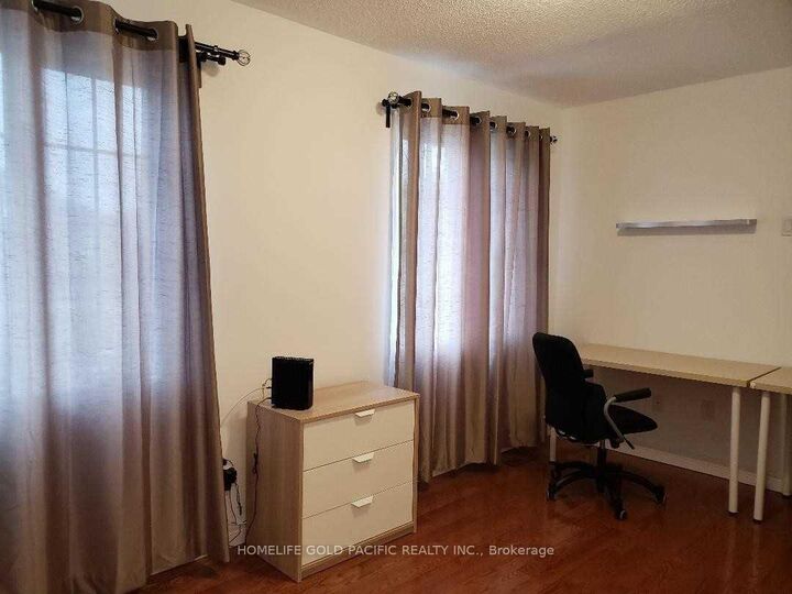 Property Photo:  67 Westchester Crescent  ON L6C 2X6 