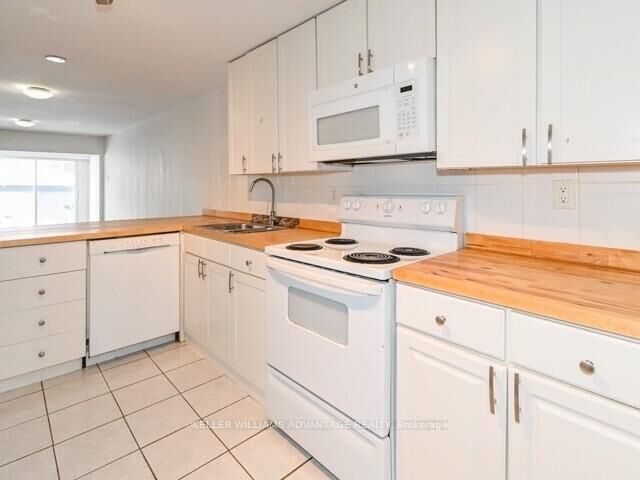 Property Photo:  236 Highfield Road C, Main  ON M4L 2V5 
