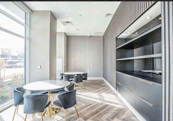 Property Photo:  3220 Sheppard Avenue NW 1801  ON M1T 3K3 