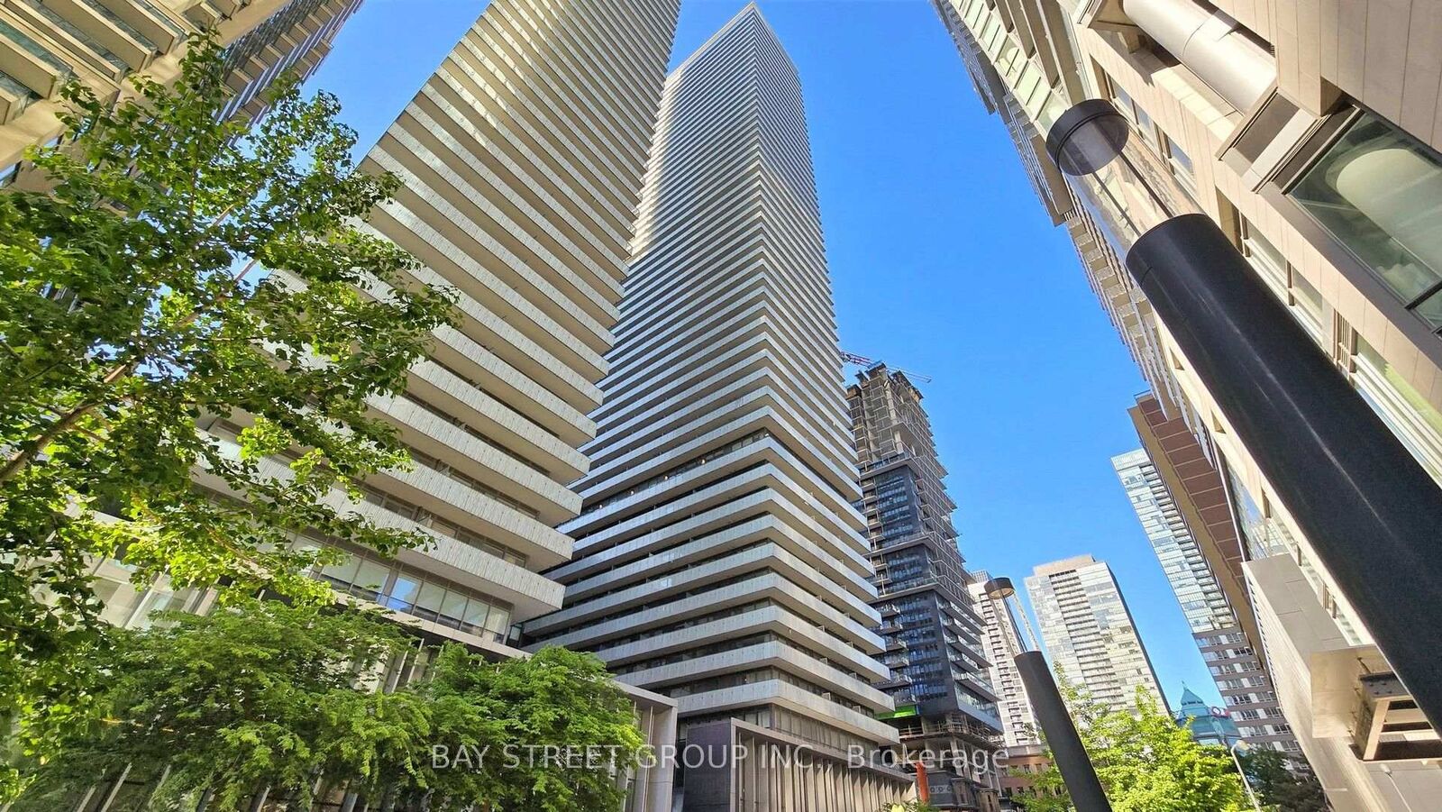 Property Photo:  50 Charles Street E 902  ON M4Y 1T1 