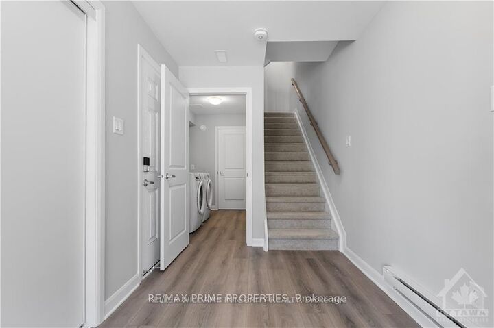 Property Photo:  818 Glissade Grove E  ON K4A 5R5 