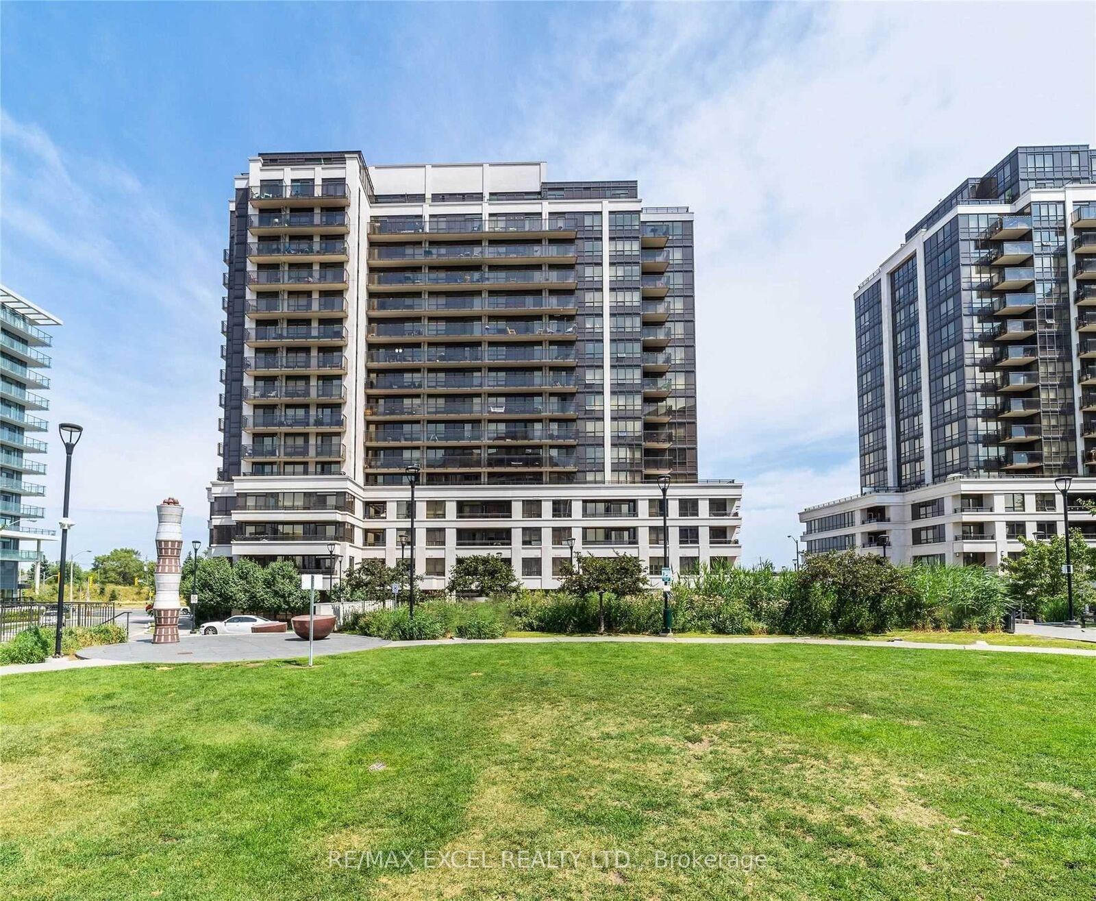 Property Photo:  1 De Boers Drive 1114  ON M3J 3E5 
