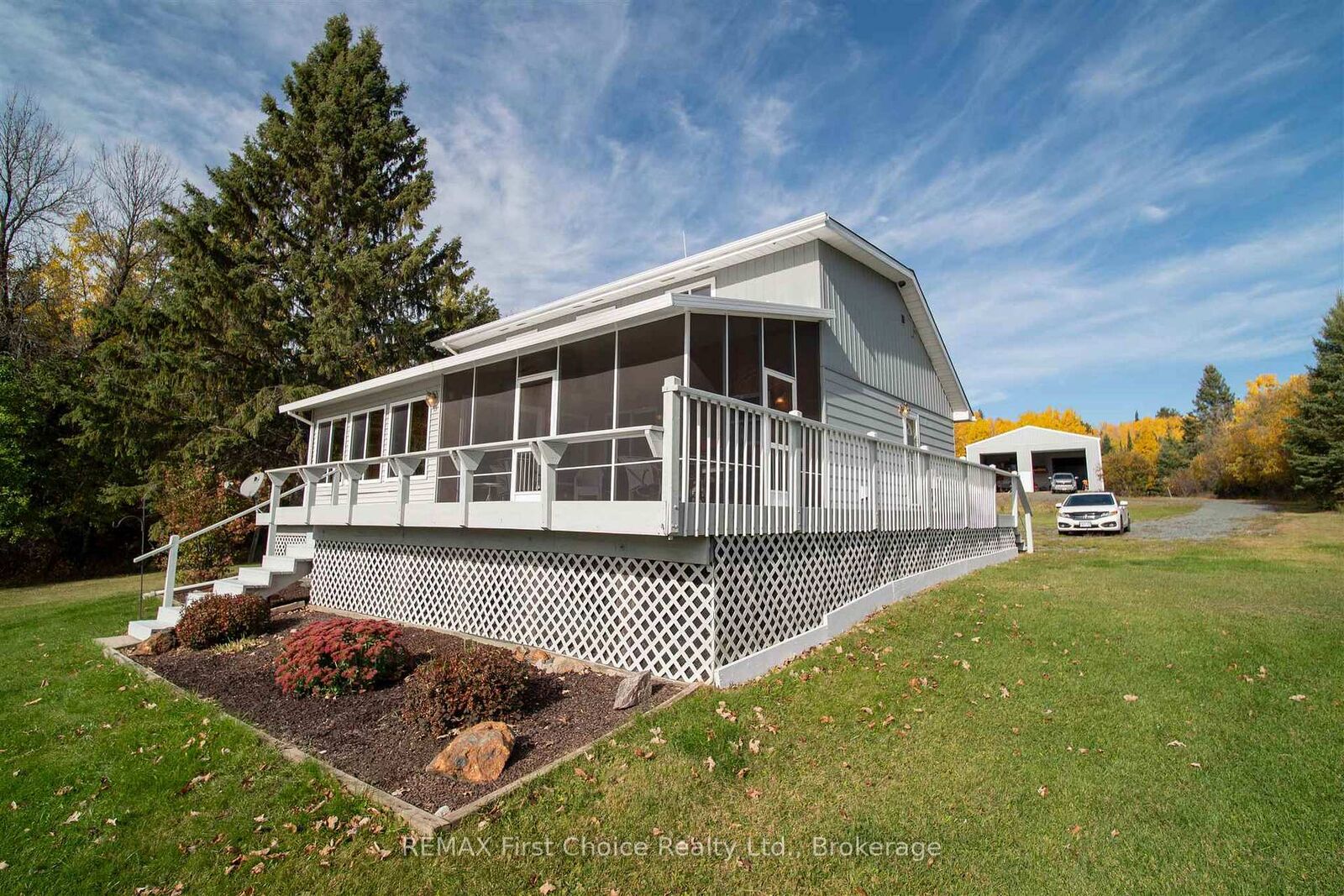 Property Photo:  20 Dubois Road N  ON P0X 1N0 