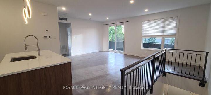 Property Photo:  398 Marguerite Avenue Unit A  ON K1L 7W6 