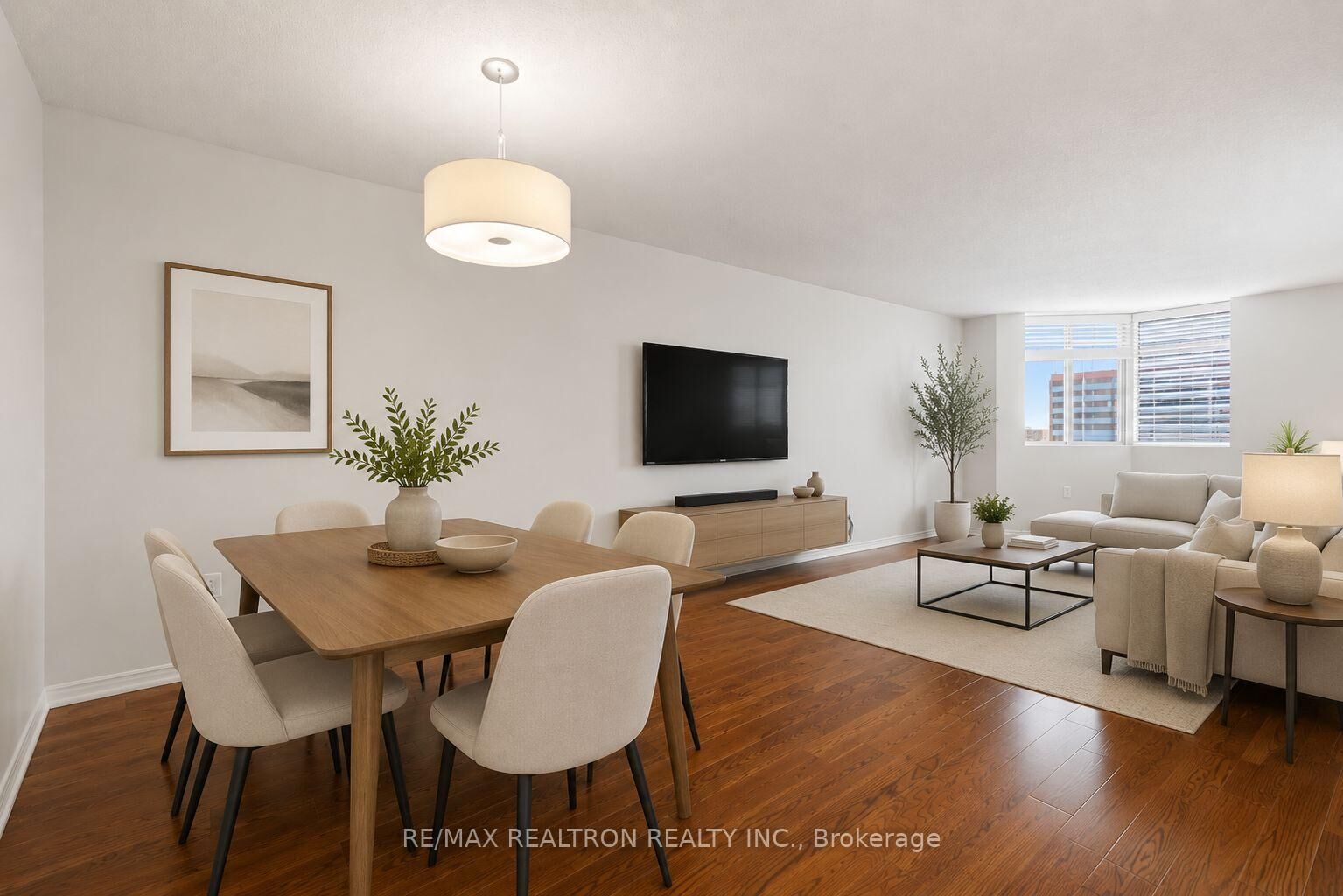 Property Photo:  695 Richmond Street 1006  ON N6A 5M8 