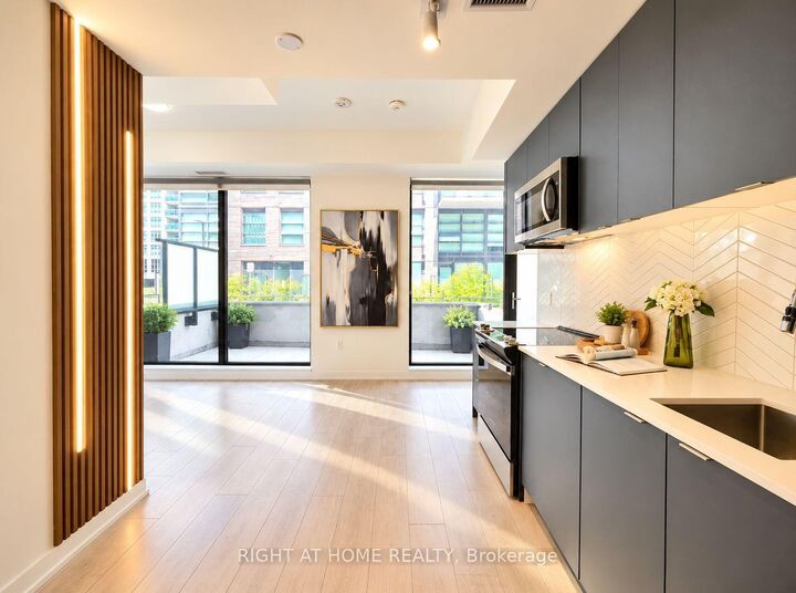 Property Photo:  1612 Charles Street 138  ON L1N 0P3 