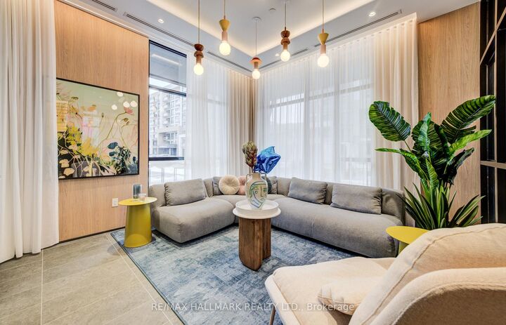Property Photo:  720 Whitlock Avenue 816  ON L9E 1S2 
