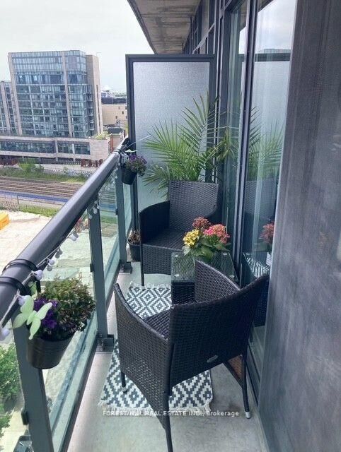 Property Photo:  36 Lisgar Street 1510E  ON M6J 0C7 